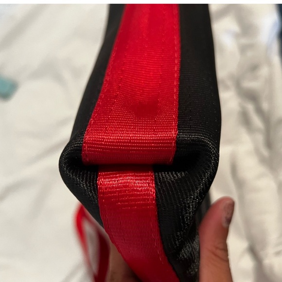 Disney x Harvey's | 101 Dalmatians "Streamline" Crossbody (Retired & Sold Out) - Picture 11 of 15